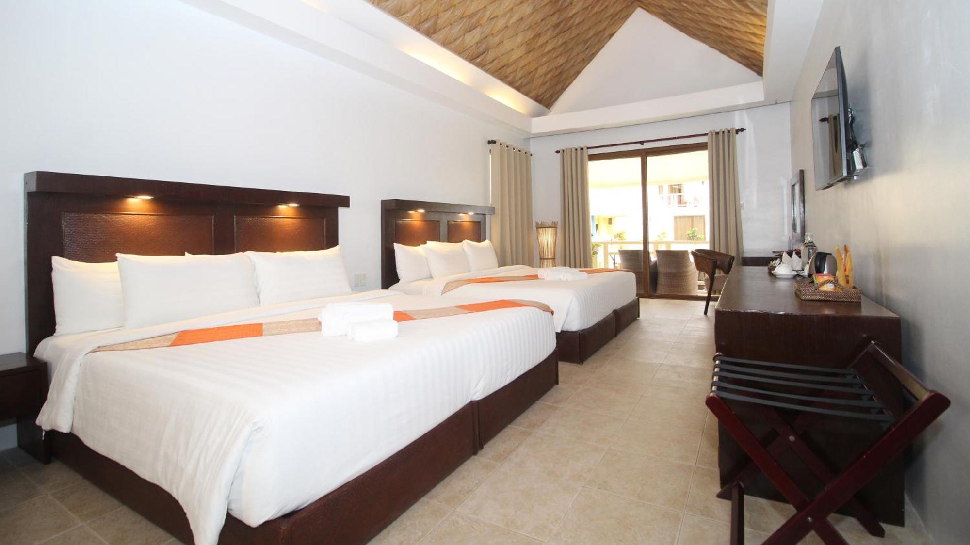 Ambassador In Paradise Balabag  Экстерьер фото Deluxe Room