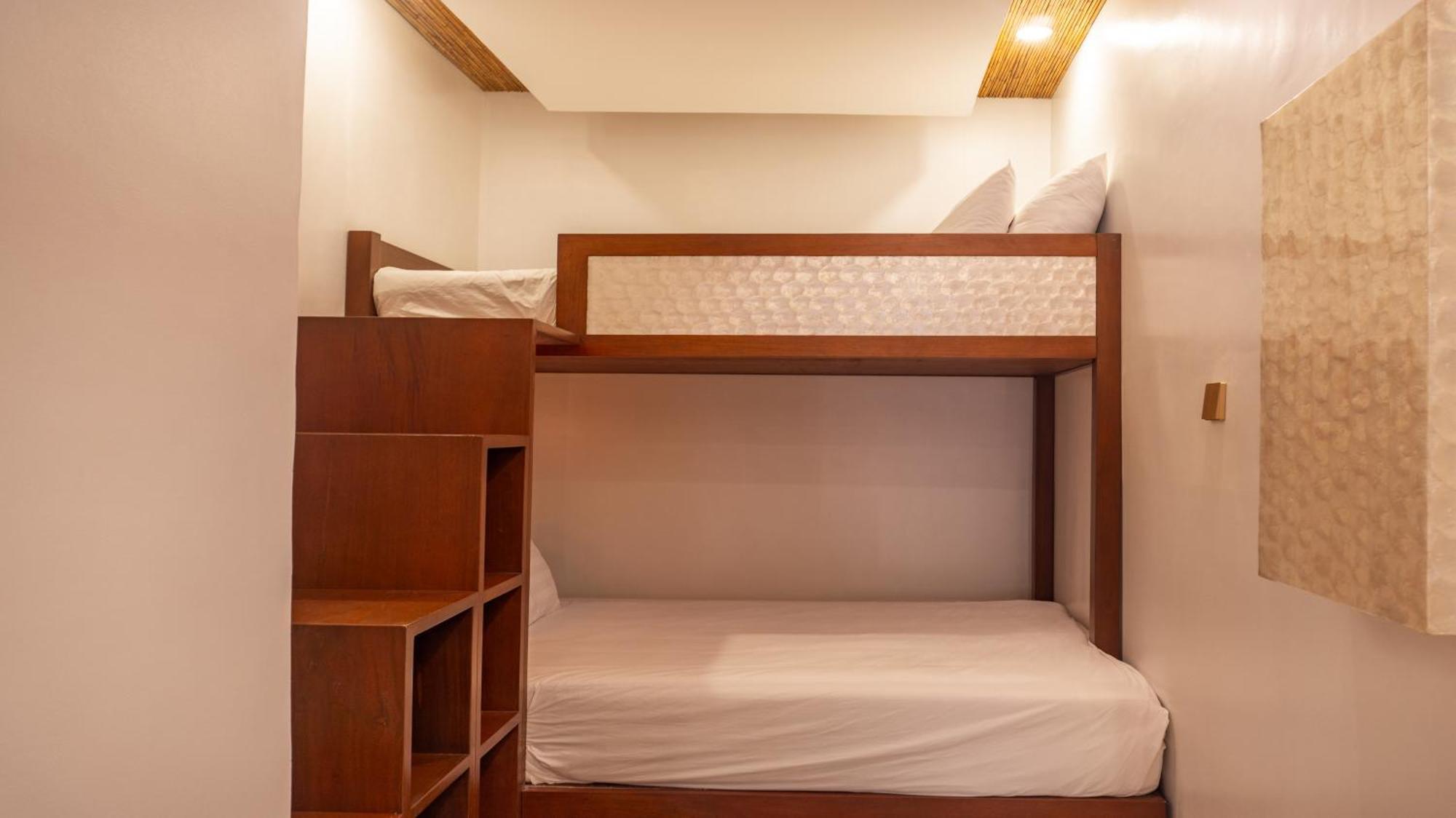 Ambassador In Paradise Balabag  Экстерьер фото A bunk bed